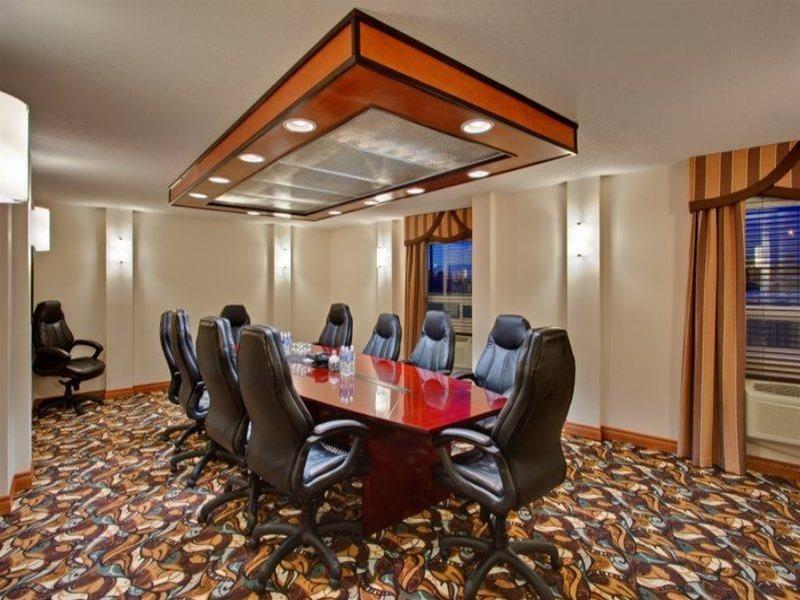 Holiday Inn Calgary Airport By Ihg Servizi foto
