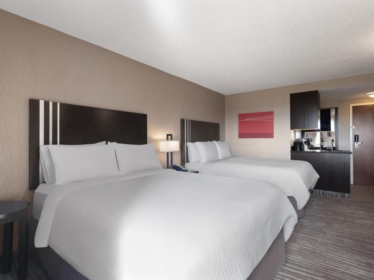 Holiday Inn Calgary Airport By Ihg Esterno foto