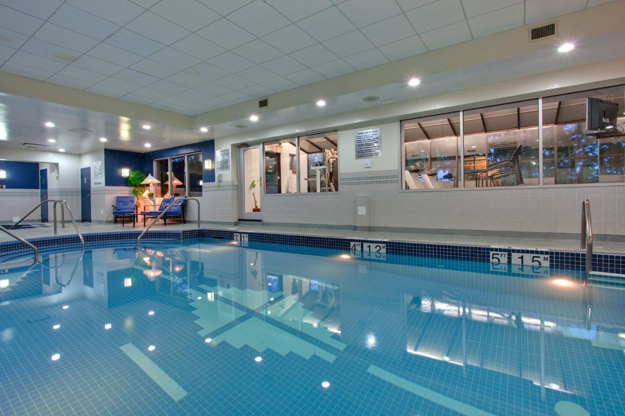 Holiday Inn Calgary Airport By Ihg Esterno foto