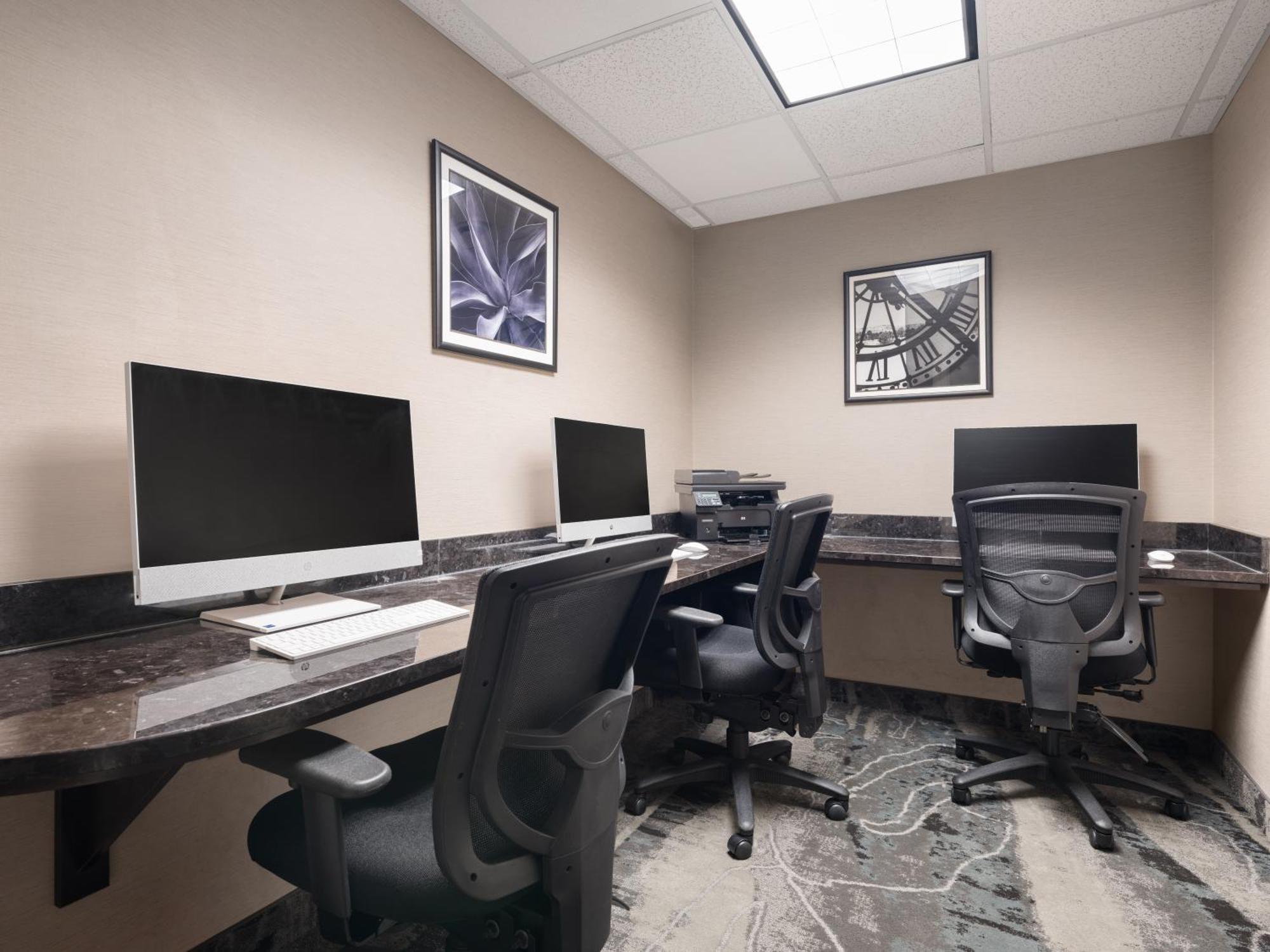 Holiday Inn Calgary Airport By Ihg Esterno foto