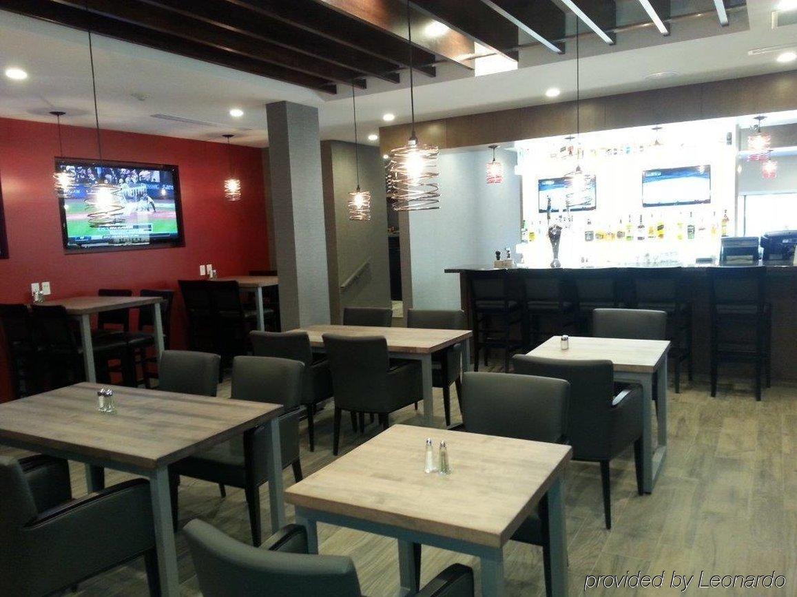 Holiday Inn Calgary Airport By Ihg Esterno foto